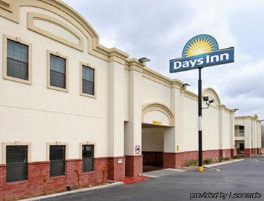Days Inn & Suites Big Spring Bagian luar foto